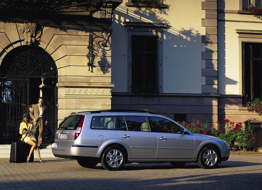  Ford Mondeo Wagon 2000 года  (фото 2 из 18)